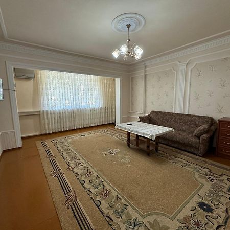 Yunusabad 7 Американский Посольство Taschkent Exterior foto