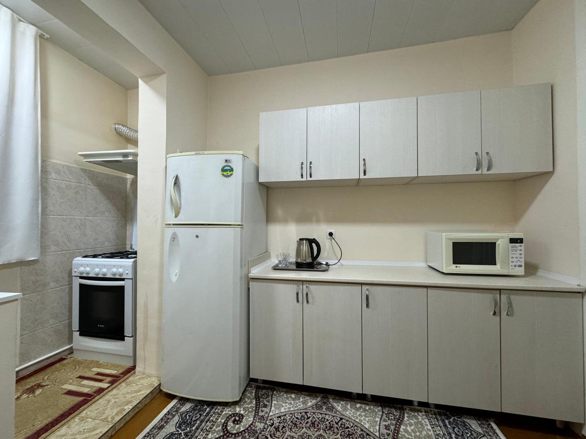Yunusabad 7 Американский Посольство Taschkent Exterior foto
